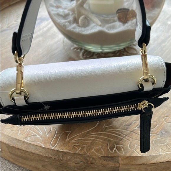 Source Unknown Black and Brown Mini Bag with Modern Design - Picture 7 of 9